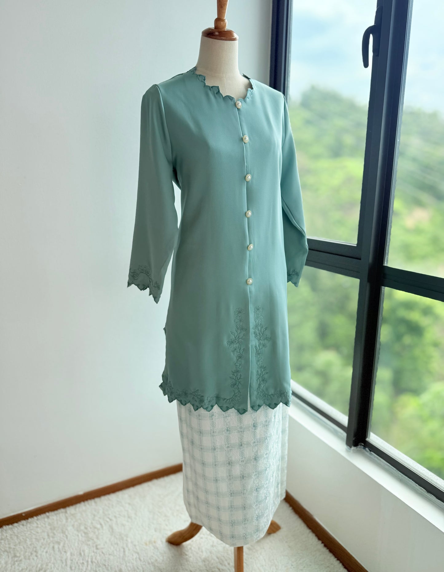 Kurung Sulam Sephia