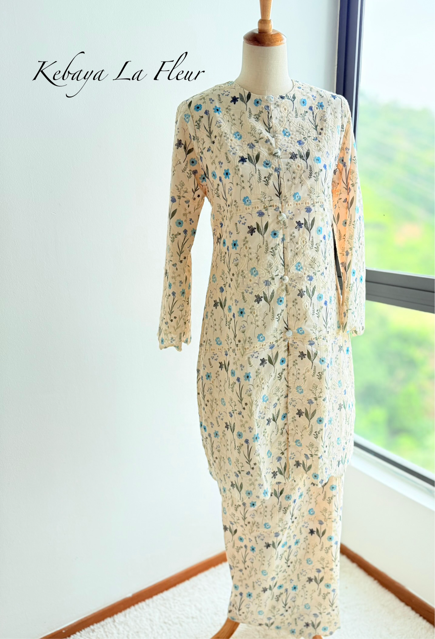 Kebaya La Fluer Cotton Embroidery Eyelet