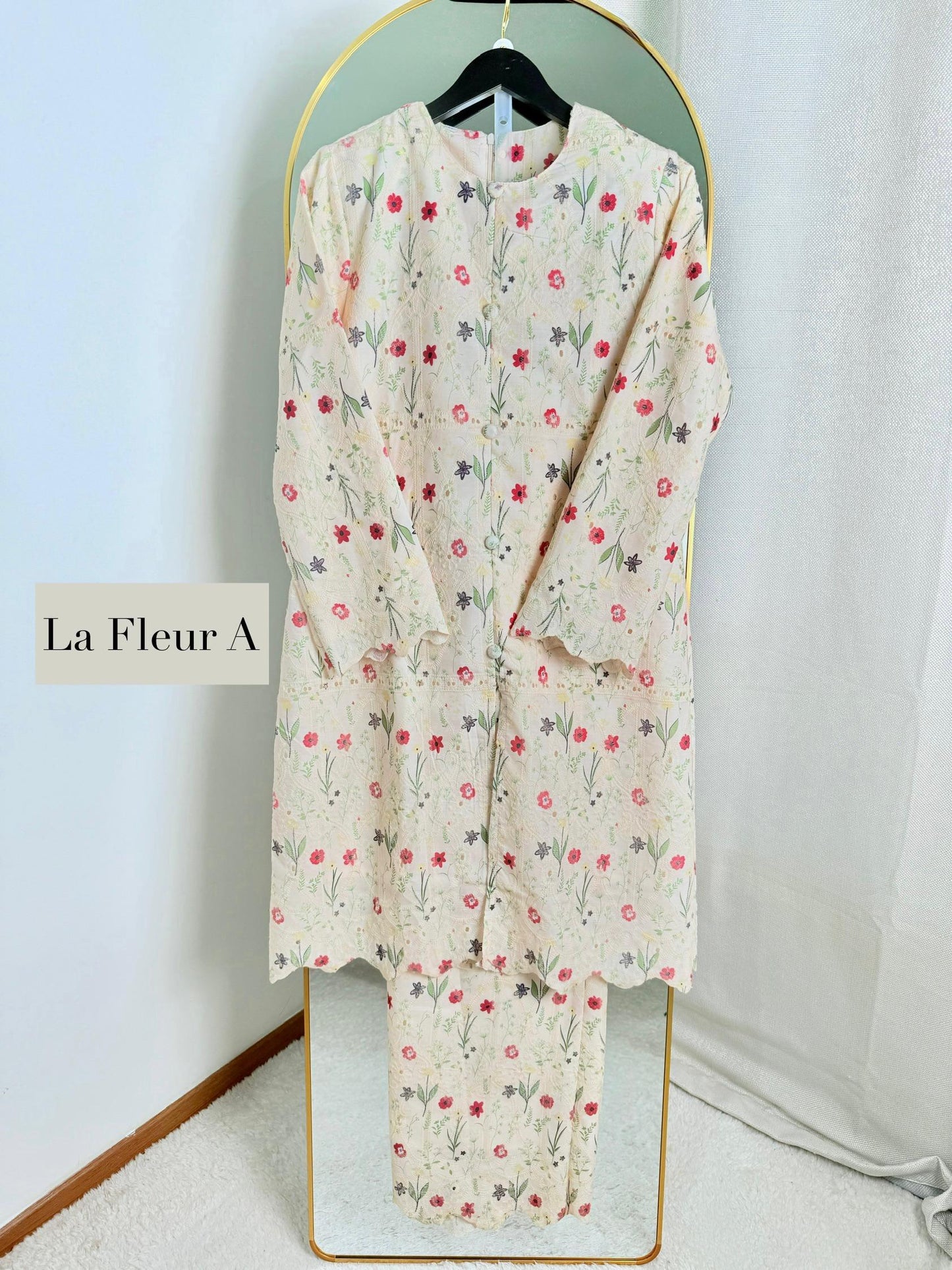 Kebaya La Fluer Cotton Embroidery Eyelet